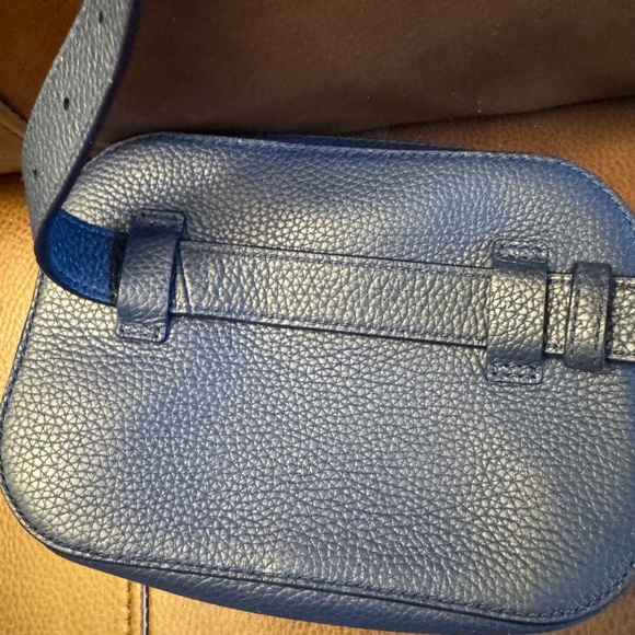 Tory Burch, navy blue pebbled leather belt bag with tassel accent - Picture 4 of 10